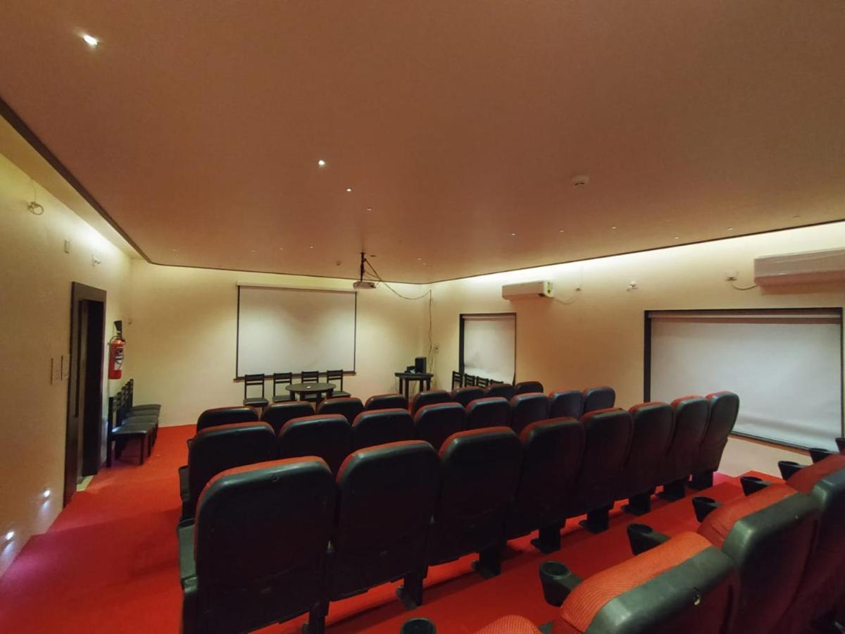 Flamingo Club And Resort Una 3 Km Away From Diu Check Post ภายนอก รูปภาพ