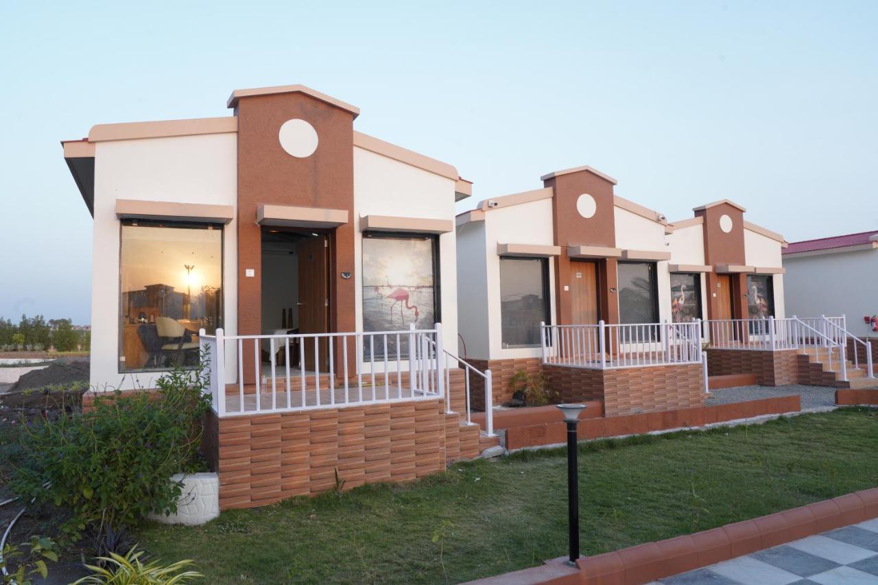 Flamingo Club And Resort Una 3 Km Away From Diu Check Post ภายนอก รูปภาพ