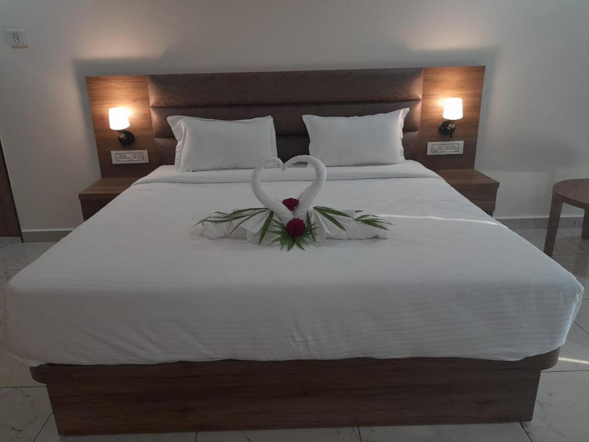 Flamingo Club And Resort Una 3 Km Away From Diu Check Post ภายนอก รูปภาพ