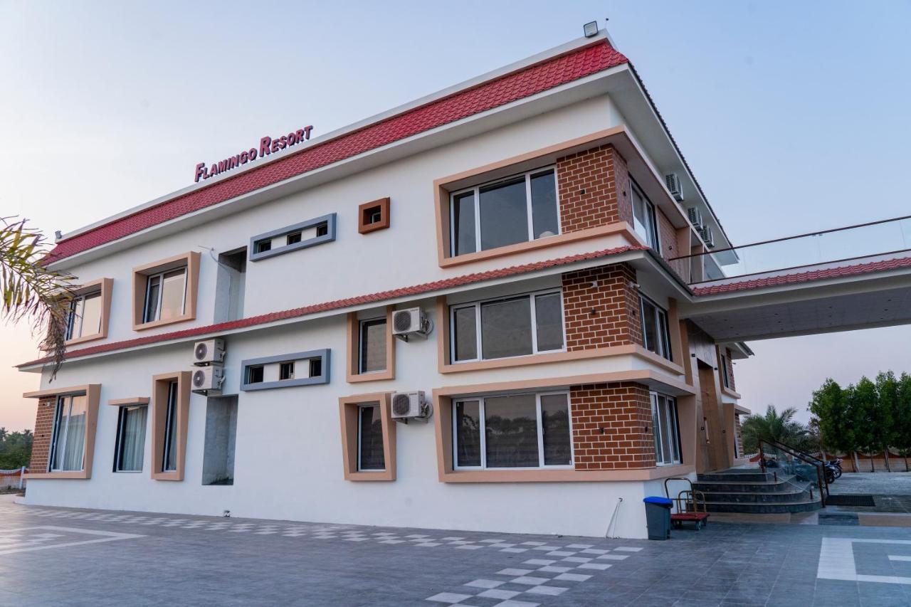 Flamingo Club And Resort Una 3 Km Away From Diu Check Post ภายนอก รูปภาพ